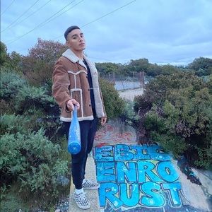 Meet your Posher, Eliceo